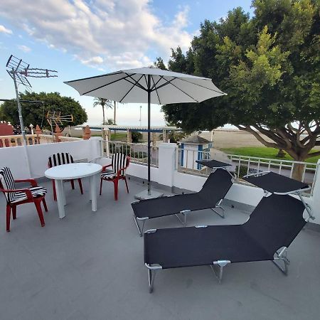 Beachfront House Малага Экстерьер фото