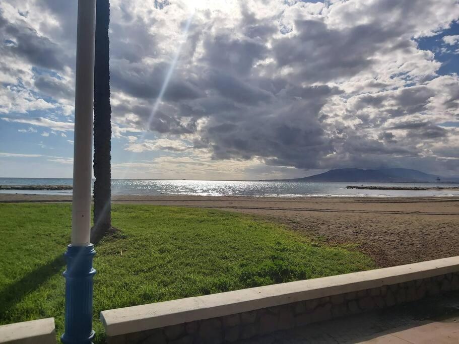 Beachfront House Малага Экстерьер фото